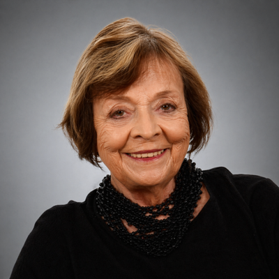 Therese-Paquet-Sevigny_Headshot-(AI-enhanced).png